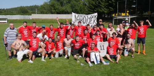 B-tým s diváky po posledním utkání na Babí, 22.6.2025 foto: Václav Mlejnek